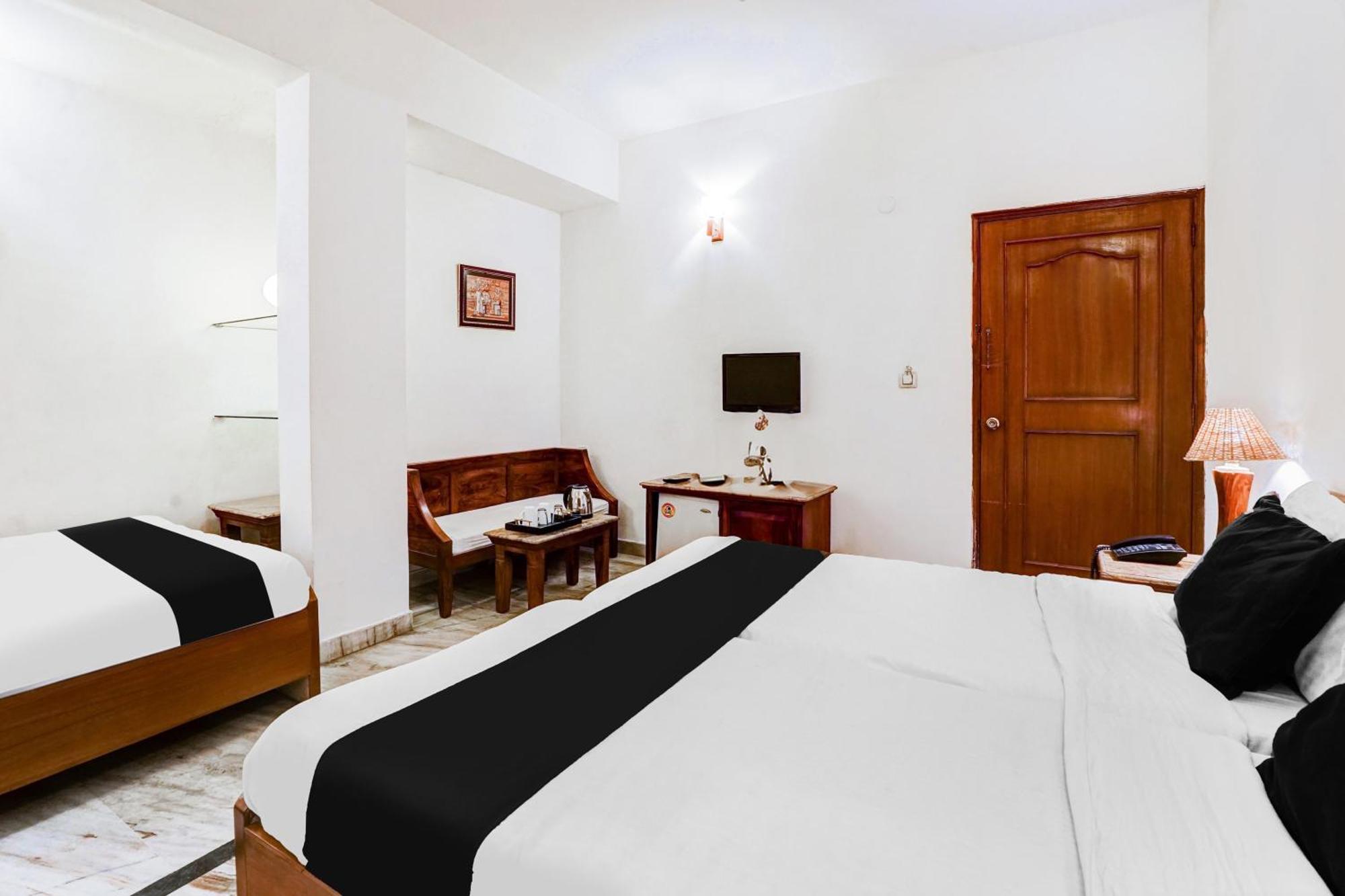 Super Hotel O Sansarchandra Road Formerly Luna Rosa Jaipur Exteriör bild